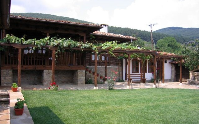 The House With The Vine Guest House