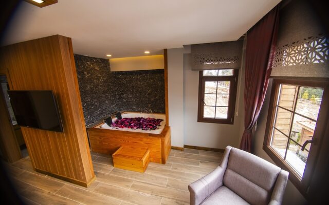 Kervansaray Deluxe Hotel
