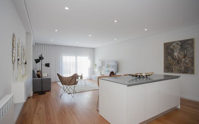 Liiiving -Luxury River View Apartment XI