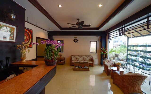Outdoor Inn Kata Hotel
