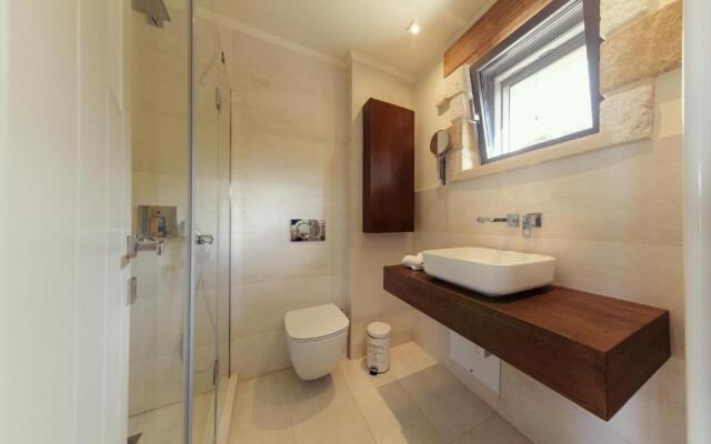 Villa Kalamos / Sea View and Pool nearby Athens
