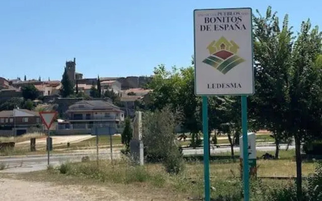 -. Villa Nena .-