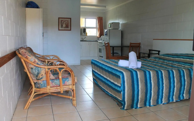 Oasis Inn Cairns