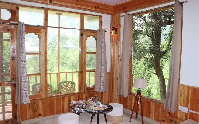 Boho Grove Cafe and Stay