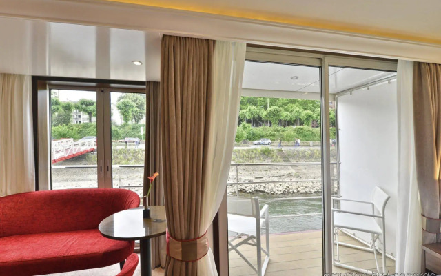 Faircruise Deluxe Hotelship Cologne