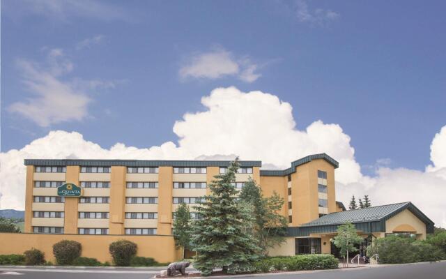 Quality Inn & Suites Summit County