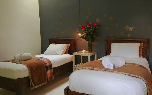 Niños Hotel Meloc
