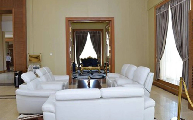 Royal President Hotel