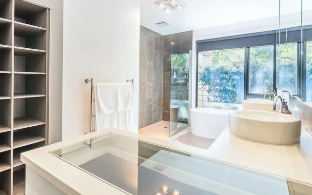 Coastal Elements - Free Wifi