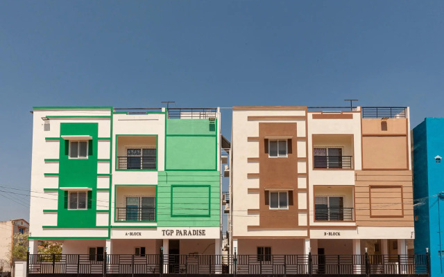 OYO 28658 The Swarg Residence