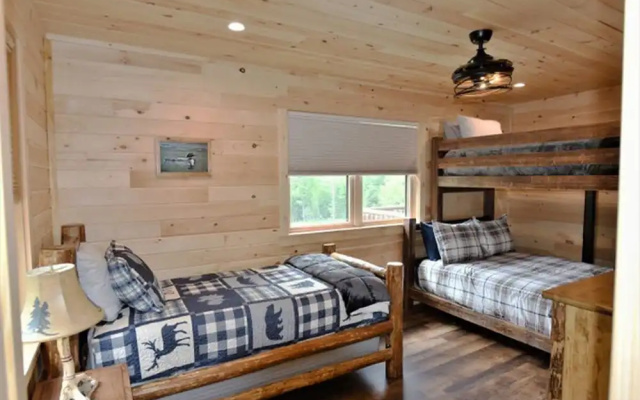 Back Lake Lodges Eagles Nest