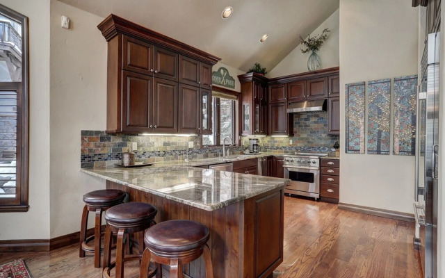 Pines 7 Larkspur - 6 Br Townhouse