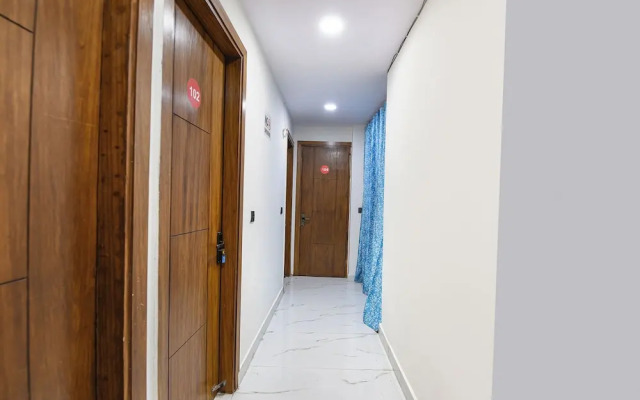 Fabhotel Np International
