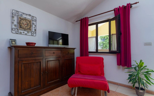 Apartment Red Romantic 2-1