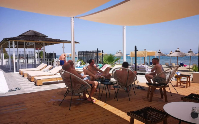 Ammos Apartments