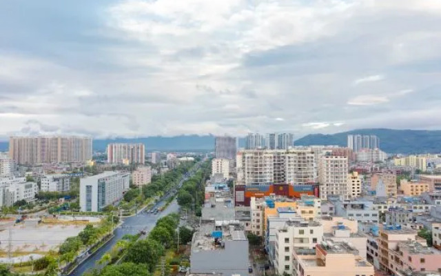 Yiyuan Lanbao Hotel Lingshui