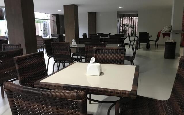 Hotel Amendoeiras Praia