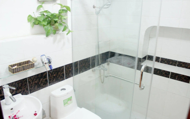 Le Petit Hanoi Hotel