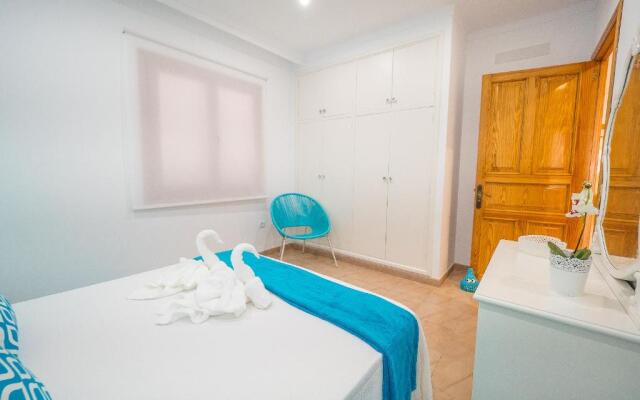 Apartamento Piscina Muro