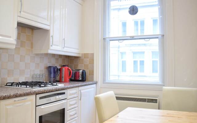 Spacious 1 Bedroom Flat In Piccadilly Circus