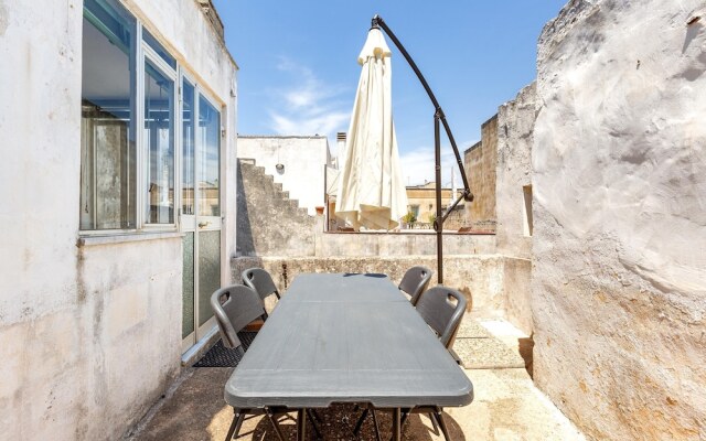 2043 Antica Dimora Stasi by Barbarhouse