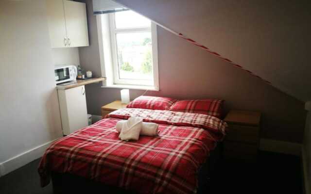 OYO The Maidstone GuestHouse