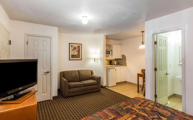Suburban Studios Abercorn