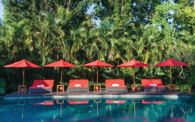 Breathtaking Luxury Villa With Jacuzzi And Pool