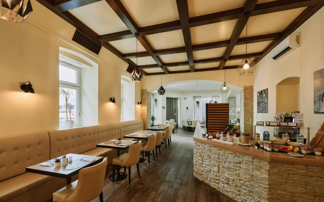 Westbahn Hotel (ex.Arthotel ANA Westbahn)