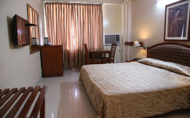 Hotel Tourist Deluxe