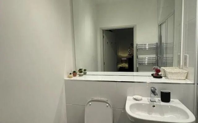 1 Bed-sleeps 4-town Centre-10 min to Ascot- Pets