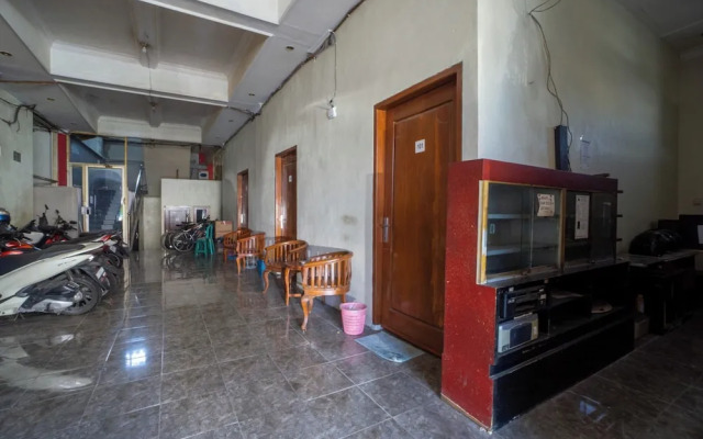 OYO 93987 Suropati 2 Guest House