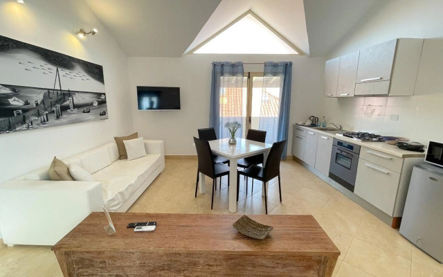 Branco Suites - Rooms & Holiday Apartments