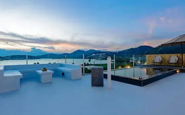 Yunlu Jingbo Sea View Resort Homestay