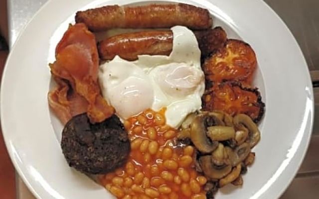 The Three Wheat Heads