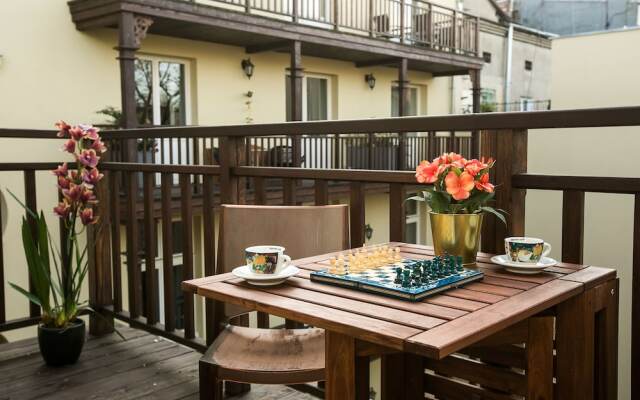Penthouse with Piano & Old Town View