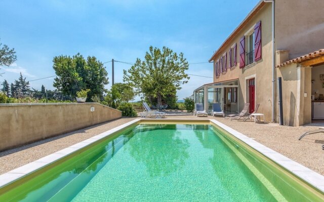 Cosy Holiday Home in Provence With Swimming Pool