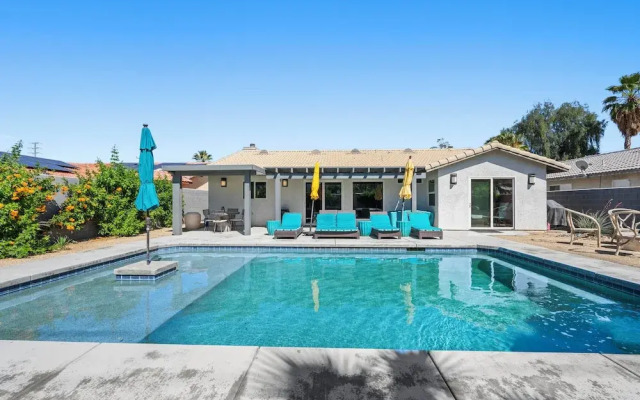 Oasis of Palm Springs