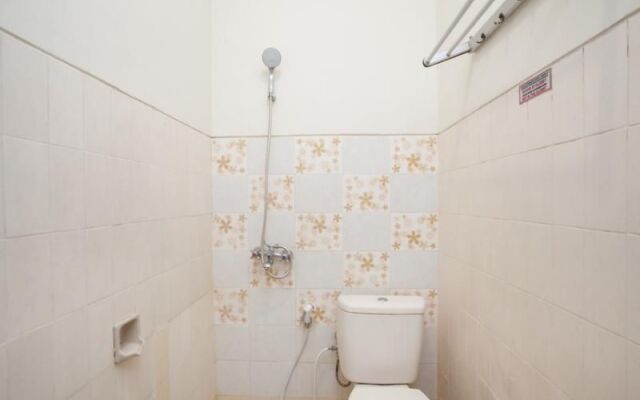 RedDoorz near Tugu Pahlawan Surabaya