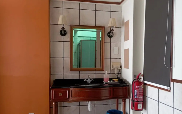 Alpine LXPD Full Seaview Water Chalet