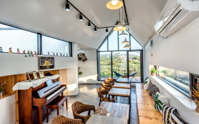 On The Beach Pension