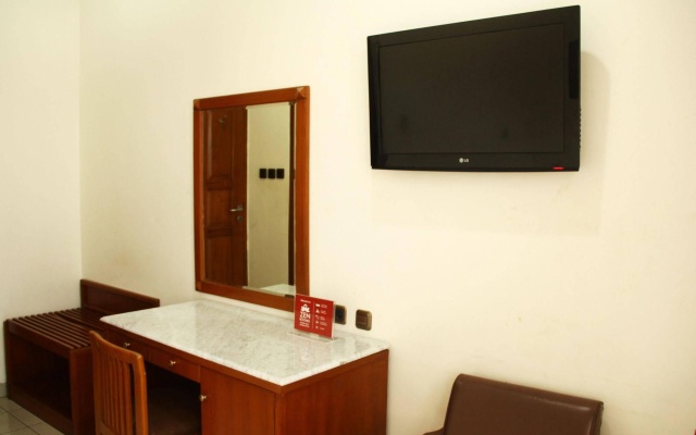 ZEN Rooms Cipaganti – Guest Rooms – Bandung