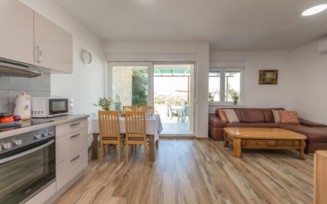 Awesome Apartment in Turanj With Wifi and 2 Bedrooms