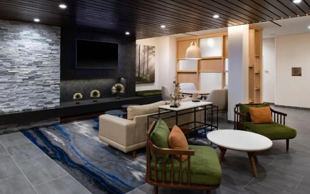 Fairfield Inn & Suites Charlotte University Research Park