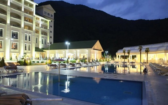 Qafqaz Riverside Resort Hotel