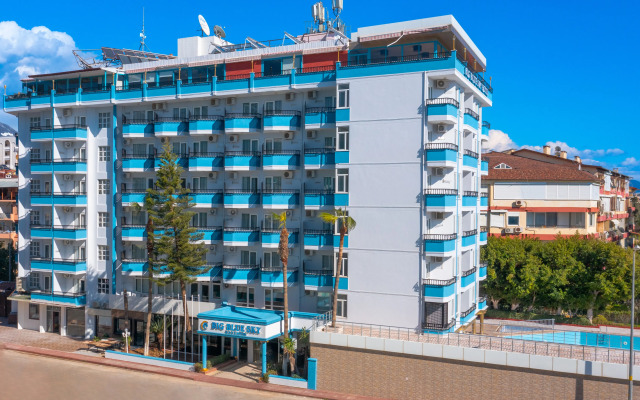 Big Blue Sky Hotel