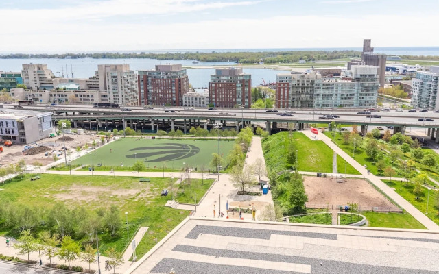 Gorgeous Luxury Condos near the CN Tower