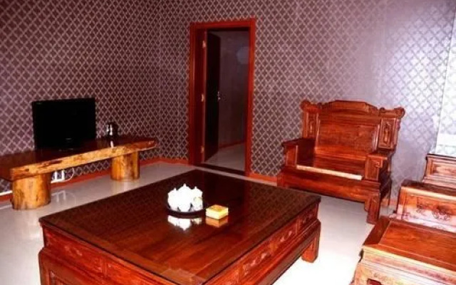 Yuxi Lucky 5 Million Fast Hotel