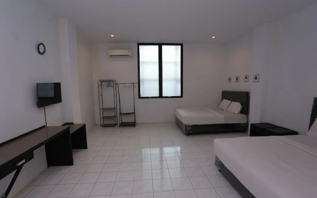 Collection O 92739 Hotel Pintu Besar Near Pancoran ChinaTown Point