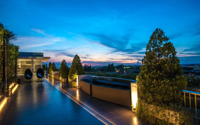 FM7 Resort Hotel